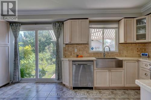 351 Rutherford Road N, Brampton (Madoc), ON - Indoor Photo Showing Kitchen