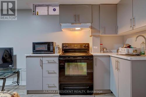 351 Rutherford Road N, Brampton, ON - Indoor Photo Showing Kitchen