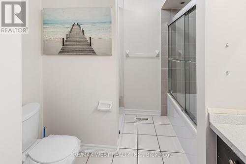 32 Hatton Court, Brampton (Credit Valley), ON - Indoor Photo Showing Bathroom