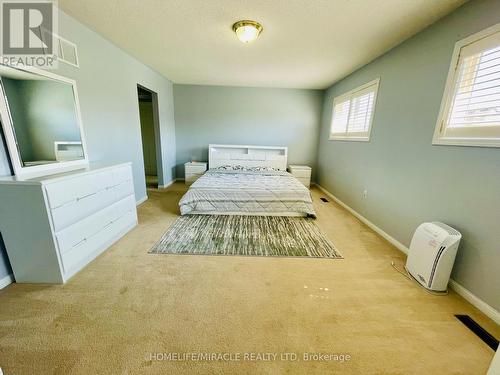 6 Mistybrook Crescent, Brampton, ON - Indoor Photo Showing Bedroom