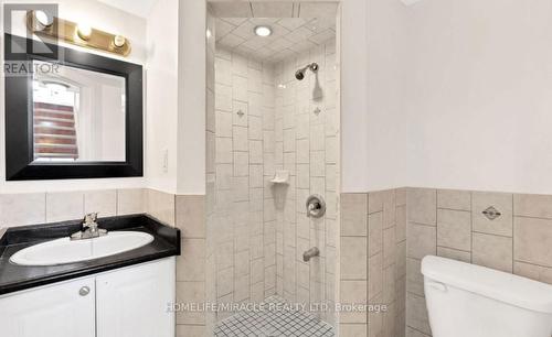 6 Mistybrook Crescent, Brampton (Fletcher'S Meadow), ON - Indoor Photo Showing Bathroom