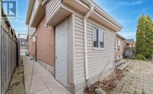 6 Mistybrook Crescent, Brampton (Fletcher'S Meadow), ON - Outdoor With Exterior