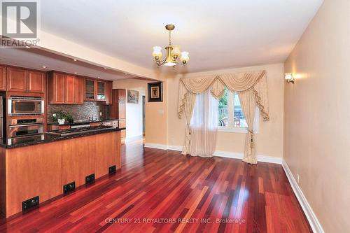 51 Ridge Road, Toronto (Downsview-Roding-Cfb), ON - Indoor Photo Showing Kitchen