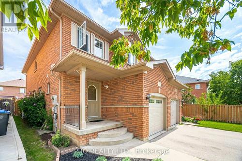 7 Blairwood Court, Brampton (Vales Of Castlemore), ON - Outdoor With Exterior