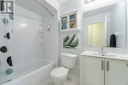 7 Blairwood Court, Brampton, ON - Indoor Photo Showing Bathroom