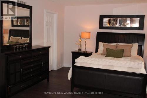 4617 Simmons Road W, Burlington (Alton), ON - Indoor Photo Showing Bedroom