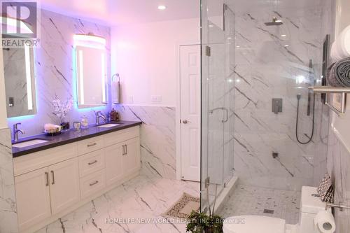 4617 Simmons Road W, Burlington (Alton), ON - Indoor Photo Showing Bathroom