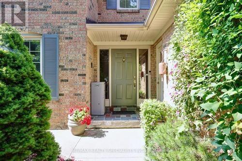 2542 King Richards Place, Mississauga (Sheridan), ON - Outdoor