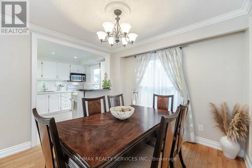 11 Courtleigh Square, Brampton (Heart Lake East), ON - Indoor Photo Showing Dining Room