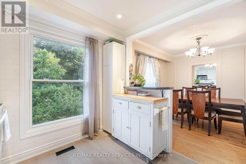 11 Courtleigh Square, Brampton (Heart Lake East), ON - Indoor Photo Showing Dining Room