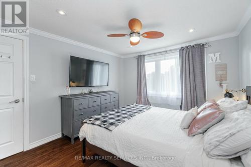 11 Courtleigh Square, Brampton (Heart Lake East), ON - Indoor Photo Showing Bedroom