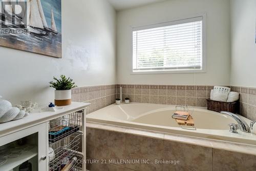 2287 Saddlecreek Crescent, Oakville (West Oak Trails), ON - Indoor Photo Showing Bathroom