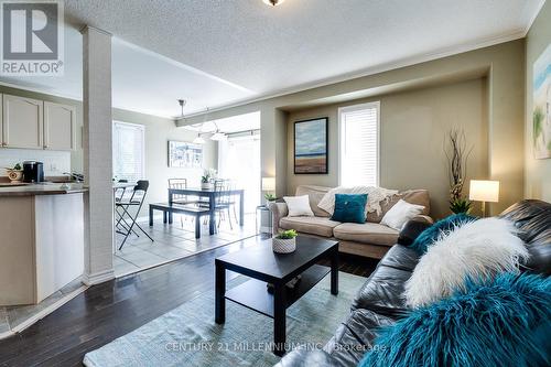 2287 Saddlecreek Crescent, Oakville (West Oak Trails), ON - Indoor Photo Showing Living Room