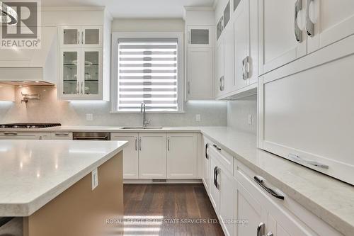 1164 Bridge Road, Oakville (Bronte East), ON - Indoor Photo Showing Kitchen With Upgraded Kitchen