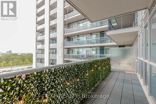 709 - 2093 Fairview Street, Burlington (Freeman), ON - Outdoor With Balcony