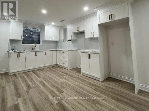 22 Merrimac Drive, Brampton, ON - Indoor Photo Showing Kitchen