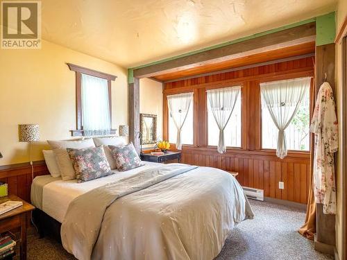 3265 Atrevida Road, Powell River, BC - Indoor Photo Showing Bedroom