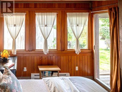 3265 Atrevida Road, Powell River, BC - Indoor Photo Showing Bedroom