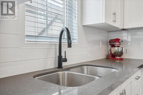 2 - 2360 Parkhaven Boulevard, Oakville (Uptown Core), ON - Indoor Photo Showing Kitchen With Double Sink