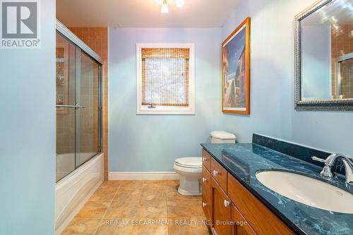 2159 Britannia Road, Burlington, ON - Indoor Photo Showing Bathroom