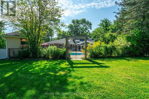 2159 Britannia Road, Burlington, ON - Outdoor