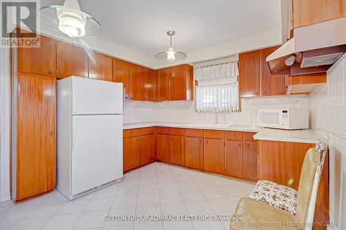 2 Romfield Drive, Toronto (York University Heights), ON - Indoor Photo Showing Kitchen