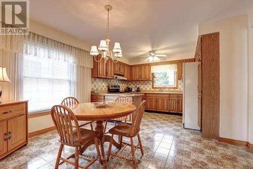 2576 King Forrest Drive, Mississauga (Sheridan), ON - Indoor Photo Showing Dining Room