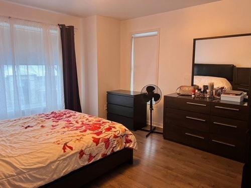 Master bedroom - 7-8360 Rue De Londres, Brossard, QC - Indoor Photo Showing Bedroom