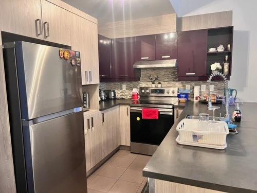 Cuisine - 7-8360 Rue De Londres, Brossard, QC - Indoor Photo Showing Kitchen With Double Sink With Upgraded Kitchen