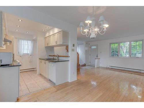 Salle Ã  manger - 6602 Rue Des Cygnes, Laval (Sainte-Rose), QC - Indoor Photo Showing Kitchen