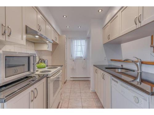 Kitchen - 6602 Rue Des Cygnes, Laval (Sainte-Rose), QC - Indoor Photo Showing Kitchen