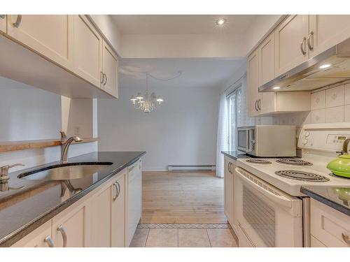 Kitchen - 6602 Rue Des Cygnes, Laval (Sainte-Rose), QC - Indoor Photo Showing Kitchen