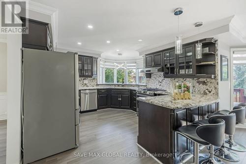 59 Dawnridge Trail, Brampton (Heart Lake West), ON - Indoor Photo Showing Kitchen With Upgraded Kitchen