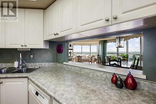 1109 - 320 Mill Street S, Brampton (Brampton South), ON - Indoor Photo Showing Kitchen With Double Sink