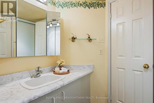 1109 - 320 Mill Street S, Brampton (Brampton South), ON - Indoor Photo Showing Bathroom