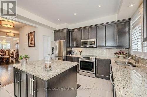 25 Rockman Crescent, Brampton (Northwest Brampton), ON - Indoor Photo Showing Kitchen With Stainless Steel Kitchen With Double Sink With Upgraded Kitchen