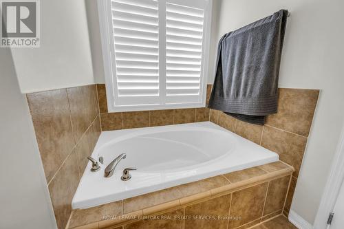 4083 Gunby Crescent, Burlington (Alton), ON - Indoor Photo Showing Bathroom