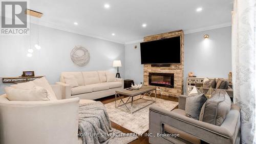 75 Stoneledge Circle, Brampton (Sandringham-Wellington), ON - Indoor Photo Showing Living Room With Fireplace