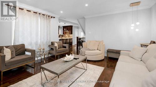 75 Stoneledge Circle, Brampton (Sandringham-Wellington), ON - Indoor Photo Showing Living Room