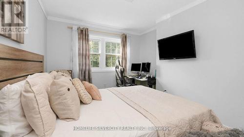 75 Stoneledge Circle, Brampton (Sandringham-Wellington), ON - Indoor Photo Showing Bedroom