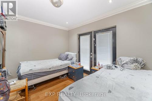 2065 Westfield Drive, Mississauga, ON - Indoor Photo Showing Bedroom