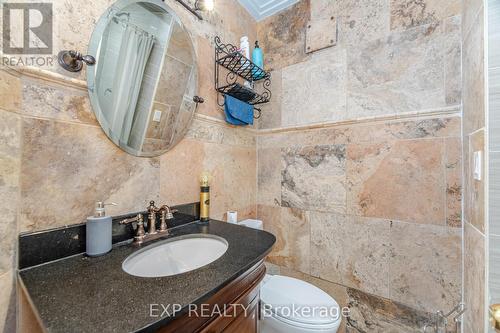 2065 Westfield Drive, Mississauga, ON - Indoor Photo Showing Bathroom