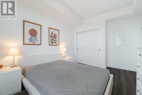 615 - 3200 William Coltson Avenue, Oakville, ON - Indoor Photo Showing Bedroom