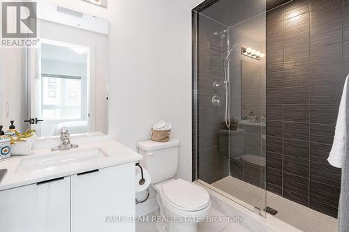 211 - 8 Culinary Lane, Barrie (Innis-Shore), ON - Indoor Photo Showing Bathroom