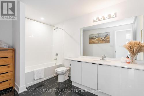 211 - 8 Culinary Lane, Barrie (Innis-Shore), ON - Indoor Photo Showing Bathroom