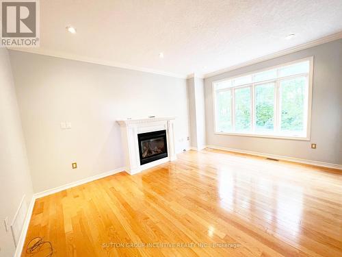 33 Cumming Drive, Barrie (Ardagh), ON - Indoor Photo Showing Living Room With Fireplace