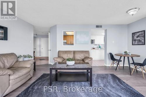 809 - 75 Ellen Street, Barrie (Lakeshore), ON - Indoor Photo Showing Living Room