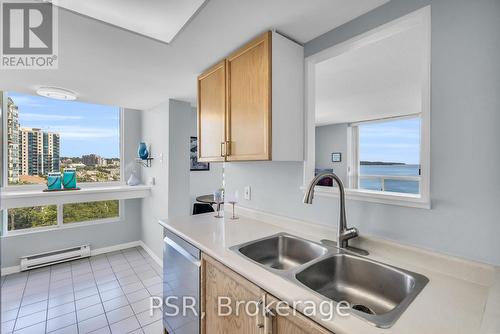 809 - 75 Ellen Street, Barrie (Lakeshore), ON - Indoor Photo Showing Kitchen With Double Sink