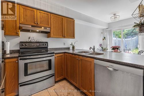 183 Stanley Street, Barrie (East Bayfield), ON - Indoor Photo Showing Kitchen With Double Sink