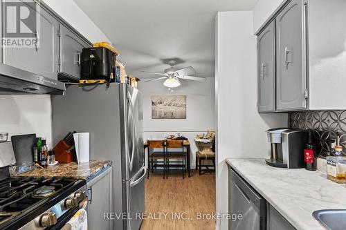 5 East Gate, Barrie (Grove East), ON - Indoor Photo Showing Kitchen With Stainless Steel Kitchen